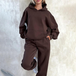 Chándales de marca para mujer con etiqueta personalizada, Impresión de logotipo bordado y personalización para promociones o clubes - Product Image 5