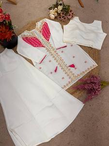 Perfect Match Ensemble 2 pièces moderne Salwar Kameez Ensemble élégant haut et bas pour femmes à la mode et confortable pour les occasions de fête - Product Image 2