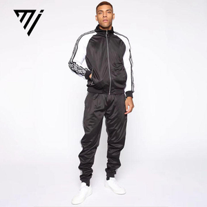 Nuevo Chándal Deportivo de Poliéster para Hombre, Estilo Informal, para Otoño, Chándal Ajustado para Adultos - Product Image 1