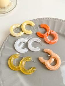 Pendientes de Resina HEMA Hechos a Mano, Diseño Personalizado de Hada del Amor, Forma/Color Personalizables, Acabado Brillante Artístico de Lujo, Alta Calidad para Mujeres Modernas - Product Image 5