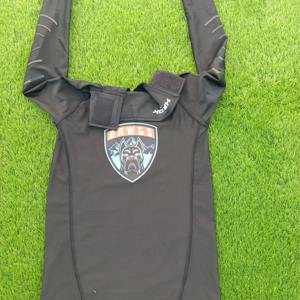 Maillot de compression de hockey sur glace avec logo personnalisé, protection de cou résistante aux coupures en Kevlar, manches longues, couche intérieure pour athlètes professionnels - Product Image 2