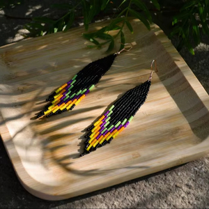 Pendientes bohemios con cuentas con diseño turquesa y flecos en cascada, regalo de joyería único de MS Handicraft - Product Image 1