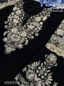 Shalwar Kameez de terciopelo puro indio para invierno con bordados y lentejuelas, ropa formal completa con una elegante dupatta de georgette. - Product Image 3