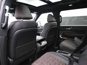 Seminuevo Clean 2025 Nissa-n armad-a Platinu-m Reserve Sport Utility 4D - Product Image 3