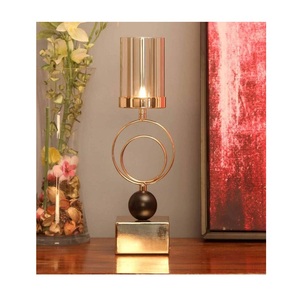 Portavelas modernos minimalistas de metal para velas de té, votivas y de columna, perfectos para la decoración del hogar, la oficina y el dormitorio. - Product Image 3