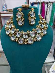 Ensemble de bijoux ras de cou Kundan en plaqué or collier en laiton perlé avec boucles d'oreilles pour mariage porter des bijoux de mode - Product Image 2