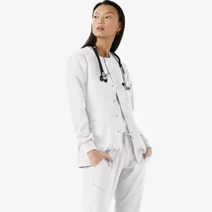 Enfermera Scrub Jacket Logotipo personalizado diseñado para la flexibilidad en la bata de laboratorio de Atención Médica para Mujeres - Product Image 4