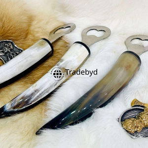 Ouvre-bouteille en corne écologique fait à la main à partir de matériaux naturels pour une vie durable par Tradebyd - Product Image 2