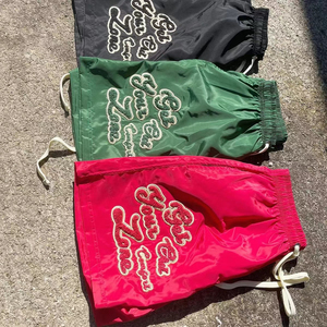 Pantalones cortos de nailon y poliéster con bordado de chenilla 3D personalizados, venta al por mayor, pantalones cortos de gimnasio para hombre, pantalones cortos cortavientos de nailon - Product Image 2