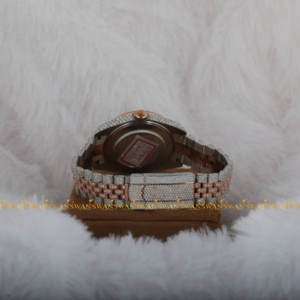 Montre Hip Hop Full Iced Lab Grown Diamond en acier inoxydable Design populaire Montre de créateur bicolore pour la collection pour hommes - Product Image 2