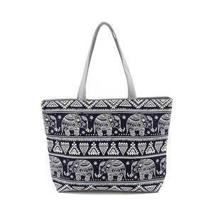 Conception légère pour des sacs fourre-tout faciles à utiliser Sacs fourre-tout durables et conviviaux de voyage imprimés par logo personnalisé - Product Image 5