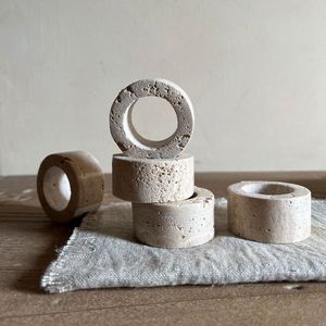 Anneau de serviette en marbre de style décoratif, best-seller, pour la décoration de table saisonnière, ajoutant un luxe naturel à l'expérience culinaire - Product Image 5