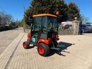 รถแทรกเตอร์ขนาดเล็ก KUBOTA BX2350 23 แรงม้า ขับเคลื่อน 4 ล้อ รถไถเดินตามขนาดกะทัดรัด 27.6 แรงม้า สำหรับเครื่องยนต์ ระบบขับเคลื่อน 4 ล้อ ปั๊มเกียร์ ผลผลิตสูง - Product Image 3