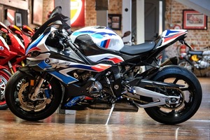 คุณภาพสำหรับมอเตอร์ไซค์ซูเปอร์ไบค์รุ่นใหม่ปี 2025 M 1000 RR - Product Image 4