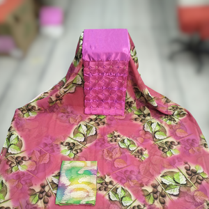 Tissu africain de luxe rose en polyester 100% imprimé feuilles florales avec dentelle brodée, idéal pour les tenues de mariage et de fête élégantes - Product Image 1