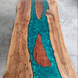 Table à manger rectangulaire moderne en résine époxy artisanale de luxe pour salon, plateau en bois d'acacia, couleur et taille personnalisables - Product Image 1
