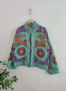 Veste d'automne ajustée pour femme faite à la main, avec broderie florale Suzani, imprimé, en tissu polaire tricoté, rembourrage en coton matelassé, nouveauté - Product Image 4