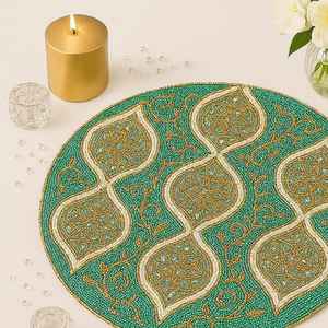 Set de table perlé fait main, sous-plat de luxe, décoration de table pour les fêtes, pièce unique, antidérapant, durable, design personnalisable, cadeau de pendaison de crémaillère - Product Image 2