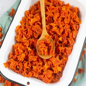 Zanahorias secas empacadas con alto contenido de nutrientes y zanahorias secas naturales para compra a granel y procesamiento de alimentos - Product Image 2