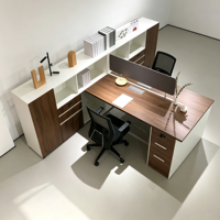 Bureau de travail moderne en bois pour deux personnes, plan ouvert, avec armoire de rangement à tiroirs sur pied
