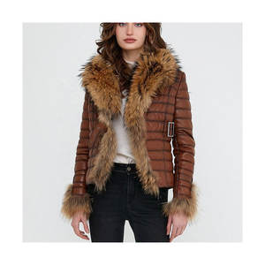 Chaqueta Acolchada de Cuero Marrón para Mujer con Ribete de Piel de Zorro Genuina, Estilo Acolchado, Ropa de Abrigo Cálida para Invierno, Abrigo de Cuero Moderno - Product Image 1