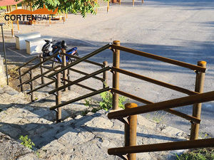 Serpiente E3C Corten Valla de acero para jardines y parques Interaxis 2000 mm Altura 1100 mm Sistema de fijación UNP - Product Image 2