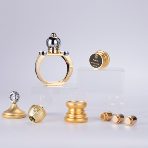 Bouchon de bouteille de parfum de luxe Zamac métal avec style élégant - Product Image 1