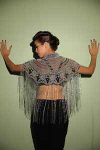 เสื้อคลุมประดับด้วยลูกปัดและประดับด้วยเลื่อมประดับลูกปัดห้อยลงมาที่คอเสื้อผ้าเทศกาลสวยงามสำหรับงานเทศกาล - Product Image 2