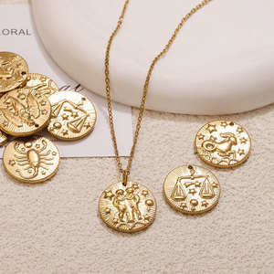 Amuleto del Zodiaco en Relieve |   Colgante de Astrología y Horóscopo en Acero Inoxidable con Baño de Oro PVD de 18K, Resistente al Agua, Hipoalergénico y Antideslustre - Product Image 4