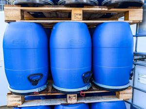 Bidones de plástico azules/negros USADOS de 120L/150L/160L - Product Image 6