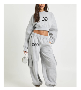 Conjunto Deportivo Informal de Otoño Invierno 2026 con Cintura Elástica Detallada, Top Corto con Pantalones Cargo Holgados y Costuras, Conjunto Deportivo de Algodón - Product Image 1