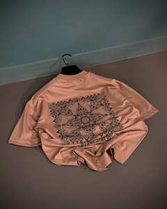เสื้อยืดผ้าคอตตอน Pima สำหรับผู้ชายพิมพ์ลาย100% 230 GSM ไหล่ตกไซส์ใหญ่พิเศษออกแบบได้ตามต้องการ - Product Image 4