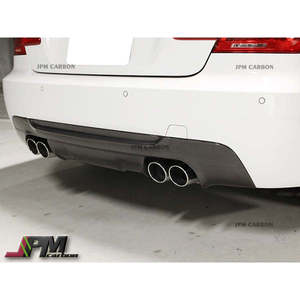 Diffuseur arrière en fibre de carbone JPMCarbon pour E92/E93 M-Sport 2008-2013 avec embouts d'échappement quadruples - Neuf en boîte - Product Image 2
