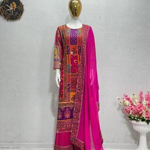 NUEVO DISEÑO, Kurta de Mujer Pakistaní en Tela Georgette Sintética con Estampado Digital y Pedrería, Estilo Seda - Product Image 2