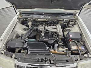 Toyota Crown Royal Sedán de Lujo Usado del Año 1999, Sin Reserva, Mercado Japonés, Motor 1JZ de 6 Cilindros, Versión Estadounidense Título - Product Image 6