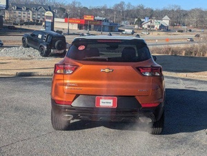 Chevrolet Traverse 2022 d'occasion, conduite à gauche, turbo, transmission intégrale, sièges en cuir, intérieur clair, toit ouvrant panoramique - Product Image 5