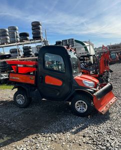 Véhicule utilitaire Kubota RTV X2 durable, conçu pour affronter les charges lourdes, les chemins boueux, les pentes raides et le travail lourd avec confiance et facilité. - Product Image 6