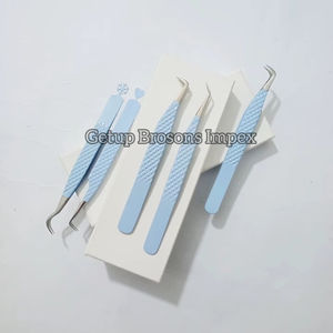 Pinzas para Extensión de Pestañas de Alta Calidad, Diferentes Estilos, Recubrimiento en Polvo Azul Claro con Diseño de Copo de Nieve, Logotipo Personalizado, Instrumento de Belleza - Product Image 1