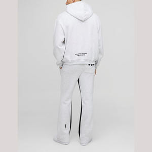 Conjunto Deportivo de 2 Piezas para Hombre, Sudadera con Capucha y Pantalones Deportivos, Diseño Sólido OEM, Conjunto de Jogger Personalizado para Gimnasio y Fitness - Product Image 3