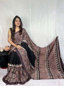Sari Imprimé de Qualité Supérieure Style Bollywood en Tissu Georgette Doux Vêtement Ethnique d'Inde Offre Spéciale pour Fêtes d'Hiver - Product Image 6