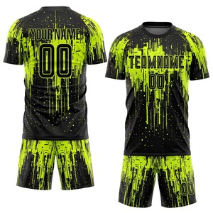 Uniforme de football pour hommes de qualité supérieure poids léger prix de gros uniforme de football anti-rides entièrement personnalisé avec la dernière conception - Product Image 1