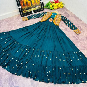 Vestido de boda de diseñador con chaqueta, ropa de trabajo totalmente bordada, Color exclusivo disponible en tamaños - Product Image 1