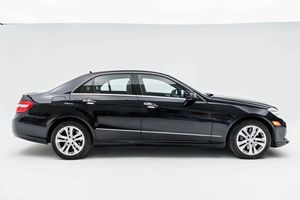 Mercedes-Benz E550 4Matic Sedán Usado, Año 2011 - Product Image 2