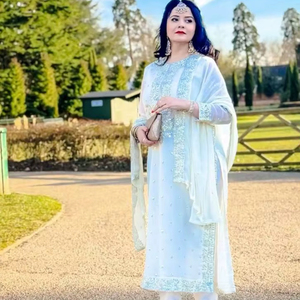 Vente en gros Ensemble de vêtements de fête en fausse georgette brodée avec haut à séquence lourde Palazzo et dentelle Dupatta entièrement cousue - Product Image 1