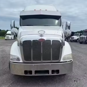 Camion semi-remorque Peterbilt 387 2015 en parfait état - Cabine surélevée, boîte manuelle 18 vitesses, à vendre - Product Image 6