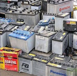 Plaques de batterie au plomb de haute qualité, déchets de Pb 1%, vente en gros, fournisseur direct d'usine, export OEM, matière première pour l'extraction du plomb - Product Image 1