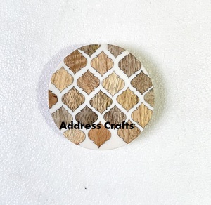 Posavasos Redondo de Madera y Resina con Acabado Color Piel de Jirafa, Calidad Única, Artículos de Cocina, Vajilla, Posavasos/Alfombrillas - Product Image 2