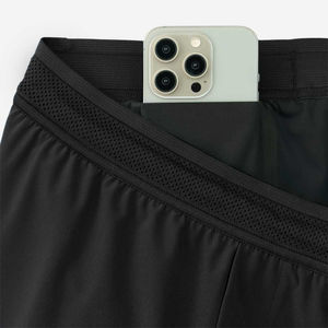 Short de sport pour hommes en polyester personnalisé solide et écologique de haute qualité avec caractéristiques respirantes et à séchage rapide - Product Image 3