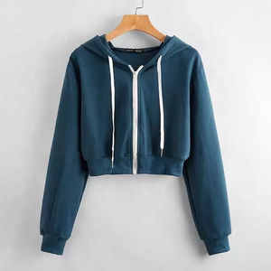 เสื้อครอปฮู้ดดี้ผู้หญิง เนื้อผ้านุ่ม 100% ผ้าฝ้ายเทอร์รี่ ล้างสีแบบแอซิด ดีไซน์ด้านหน้า เหมาะสำหรับใส่ลำลองหรือออกกำลังกาย รับสกรีนโลโก้ มีหลายสีให้เลือก - Product Image 1