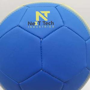 Tech Industries Ballon d'entraînement de football Matériau PU à des fins d'entraînement avec un design personnalisé et un logo personnalisé - Product Image 3